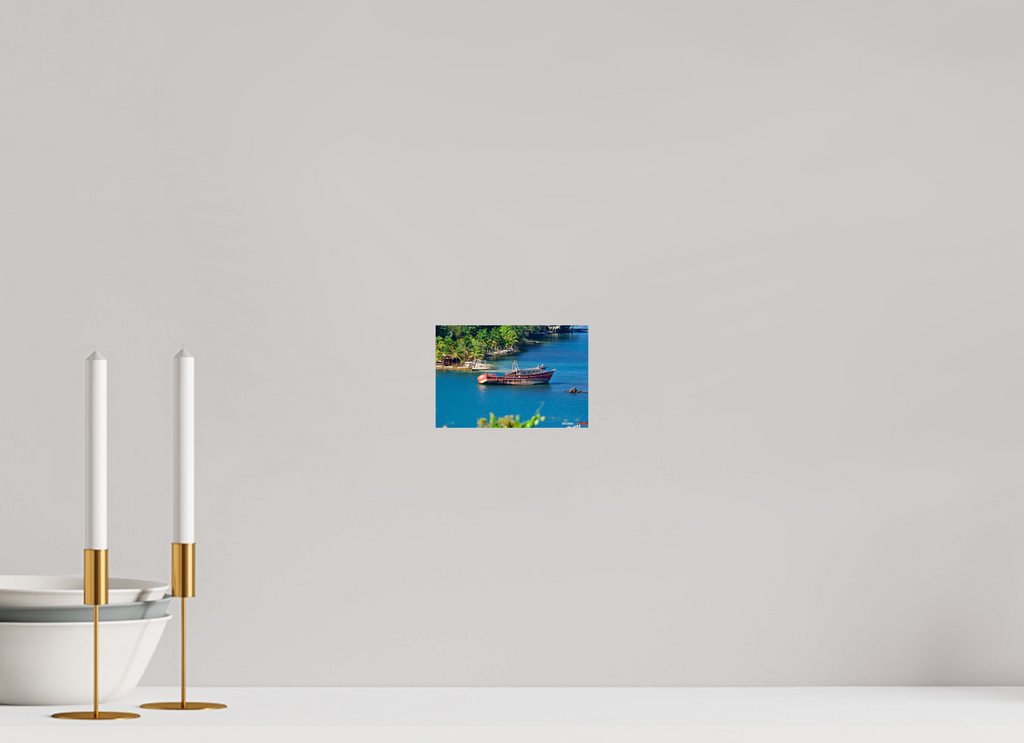 6 x 4″, Glossy Print without border Wreckage in Roatan Honduras