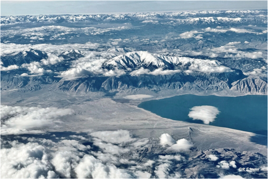 Main image Site from plane, mountain and lake