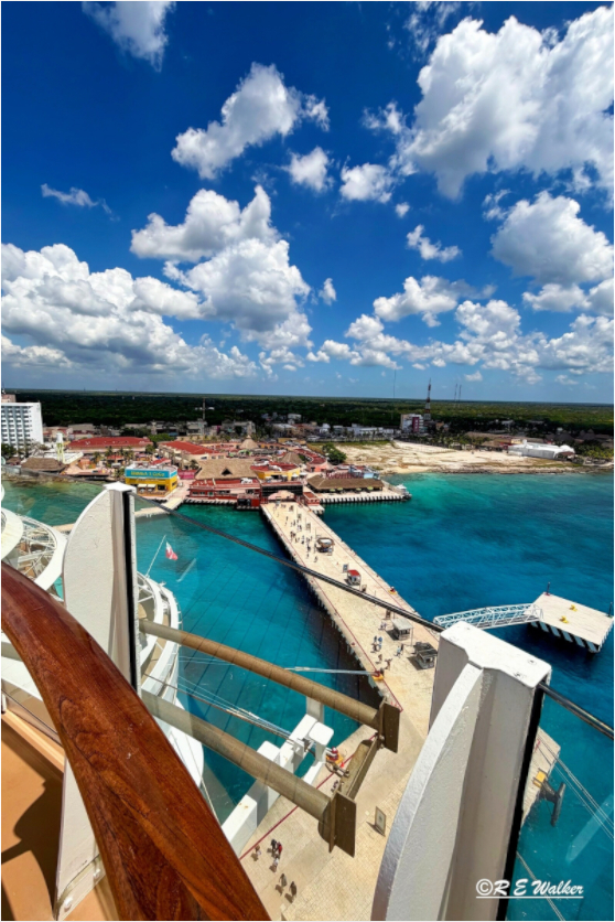 Main image Ship docked view in Cozumel